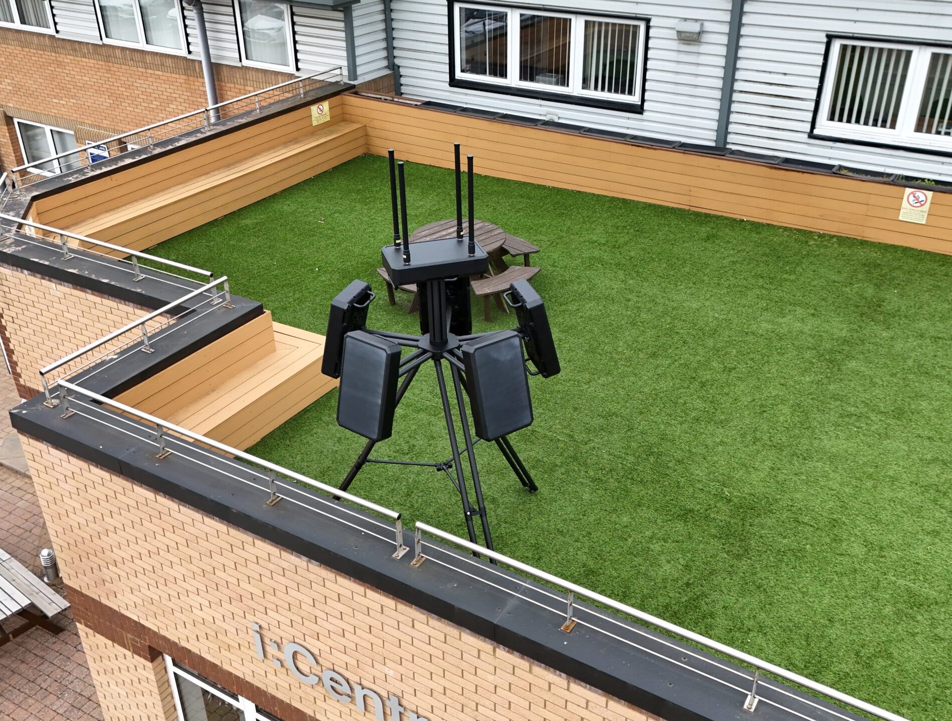LDR5000 Long Range Anti Drone System Long-range drone jammer protecting a secure area from aerial threats